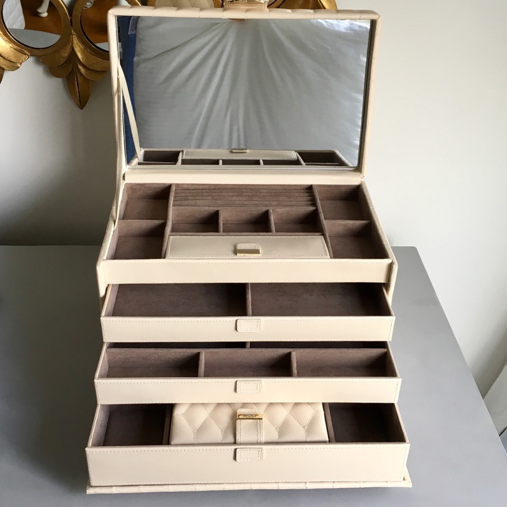 NEW Wolf ‘Caroline’ Jewelry Box, Handmade Leather